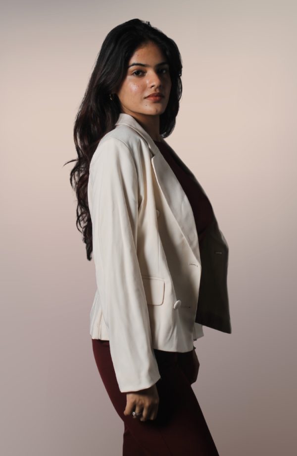 Women's Single Breasted Relaxed Fit Lapel Collar Full Sleeve Blazer - Image 3
