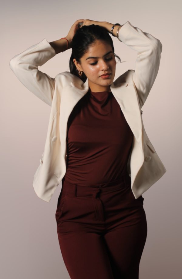 Women's Single Breasted Relaxed Fit Lapel Collar Full Sleeve Blazer - Image 5